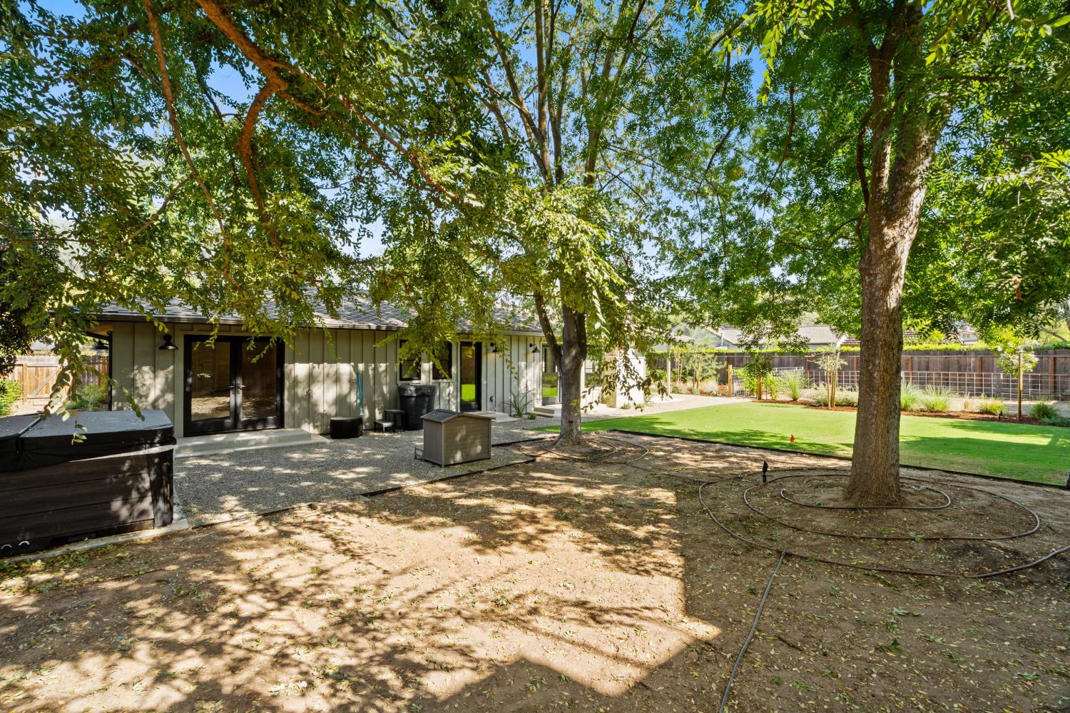 4933 N Wishon Ct, Fresno, CA 93704