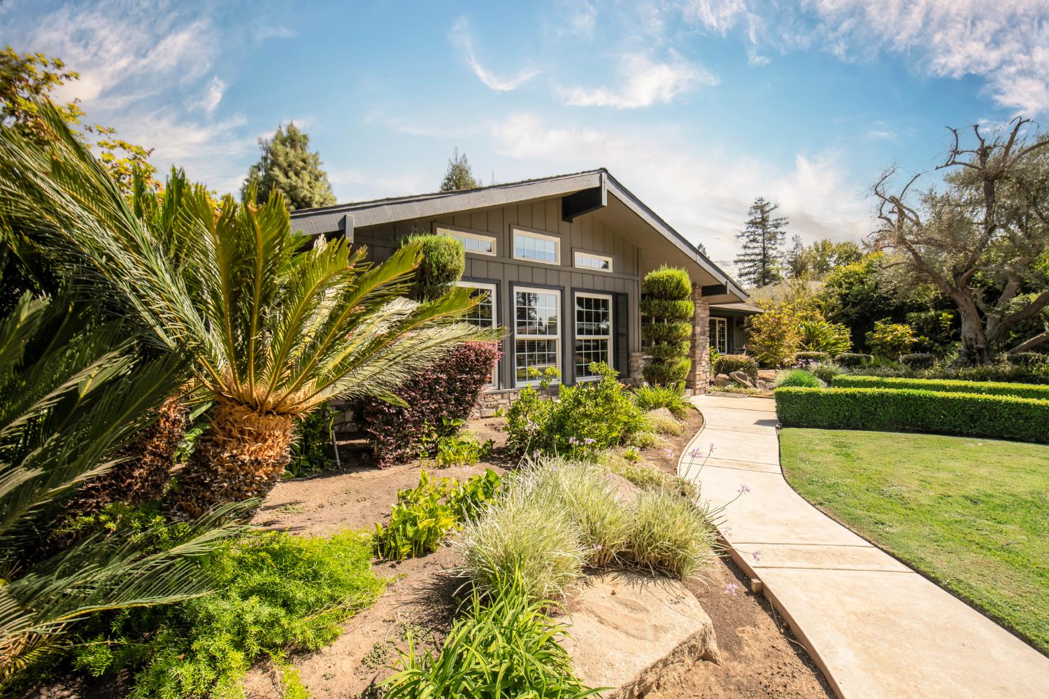 7402 N Benedict Ave, Fresno, CA 93711
