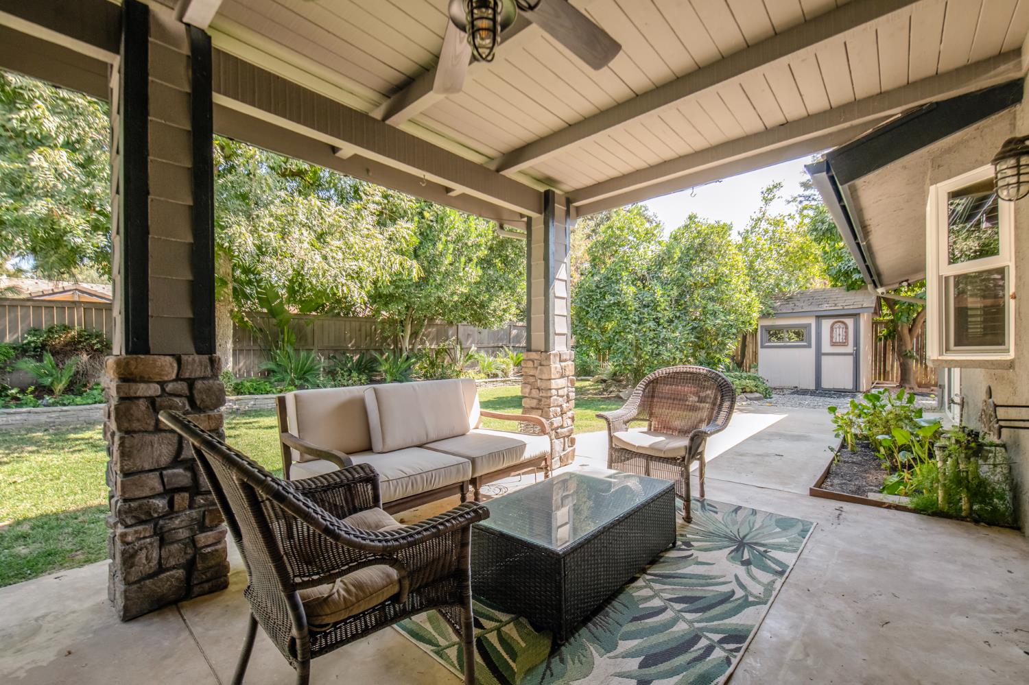 7402 N Benedict Ave, Fresno, CA 93711