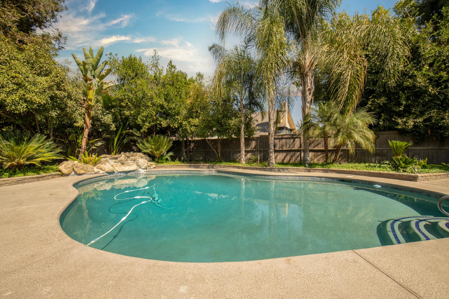 7402 N Benedict Ave, Fresno, CA 93711