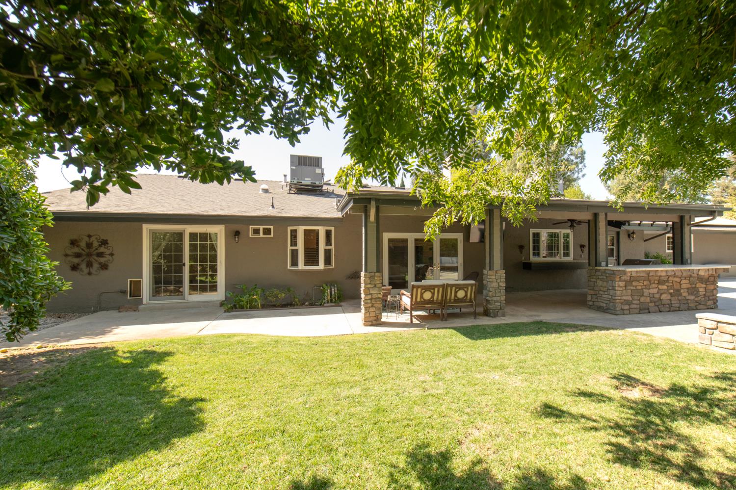 7402 N Benedict Ave, Fresno, CA 93711