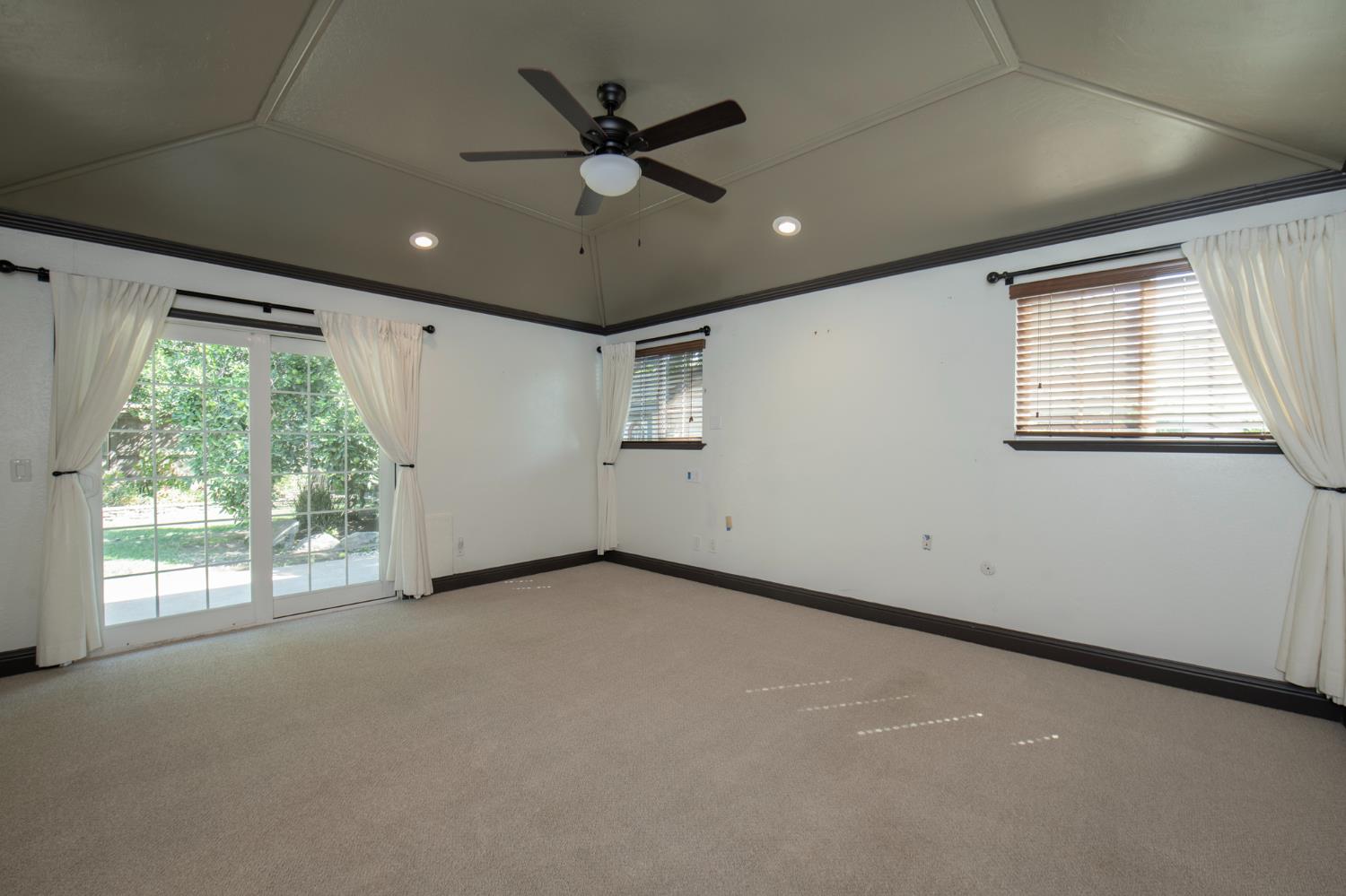 7402 N Benedict Ave, Fresno, CA 93711