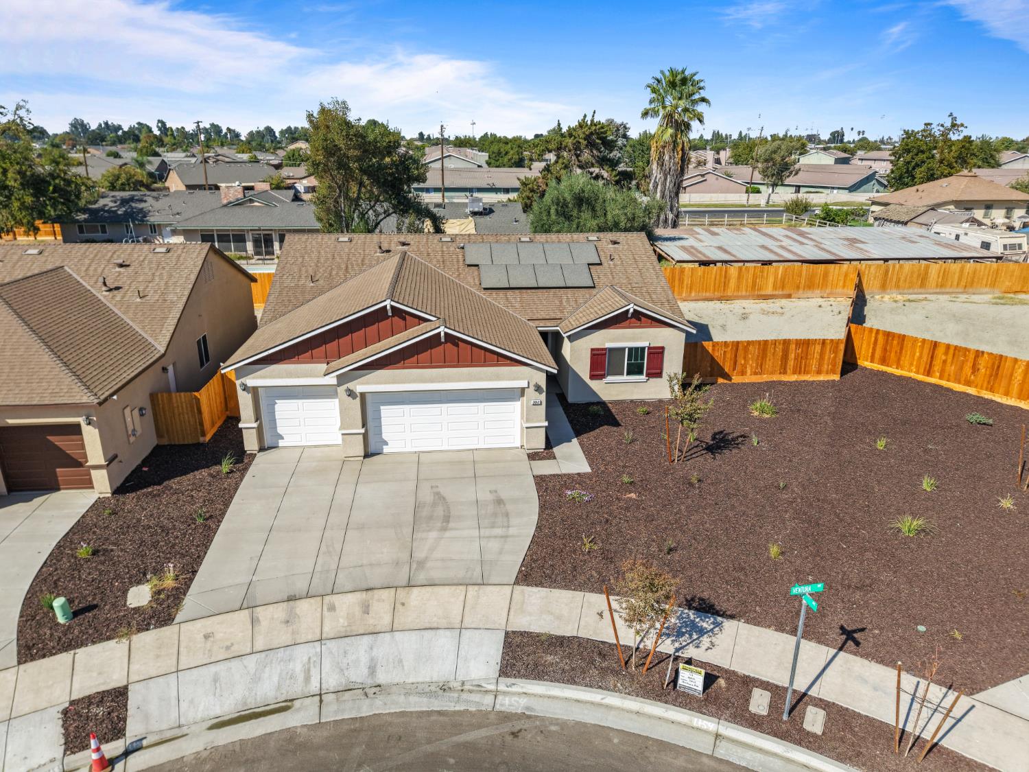 2052 Ventura Ave, Corcoran, CA 93212