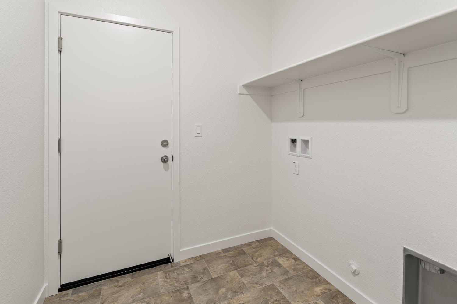 2052 Ventura Ave, Corcoran, CA 93212
