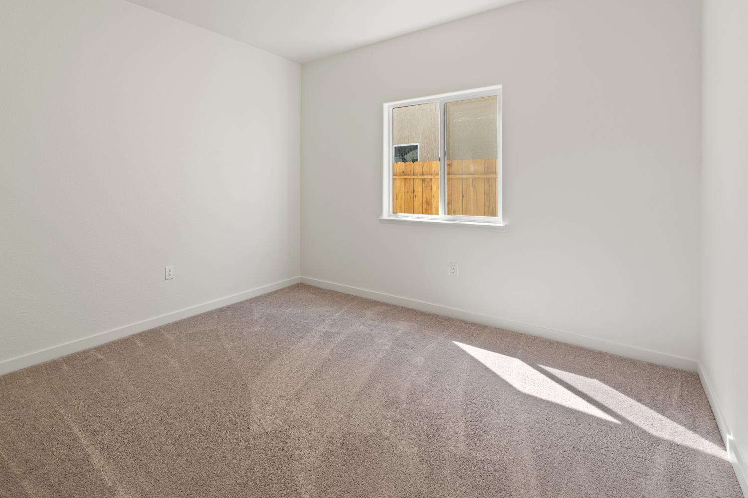 2052 Ventura Ave, Corcoran, CA 93212