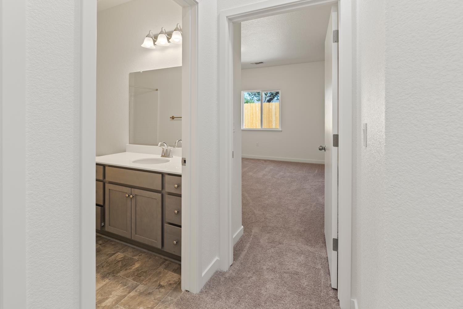 2052 Ventura Ave, Corcoran, CA 93212