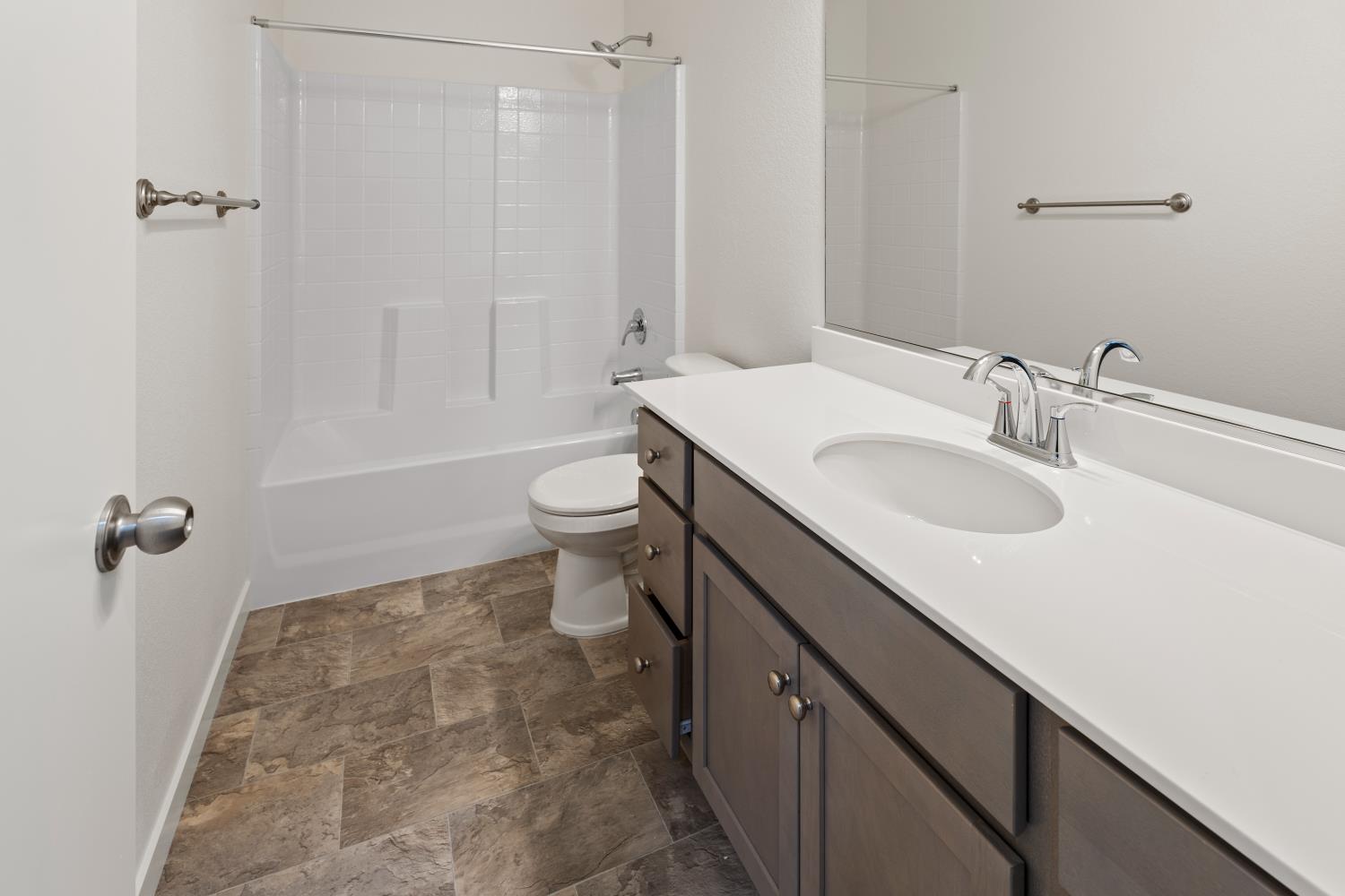 2052 Ventura Ave, Corcoran, CA 93212
