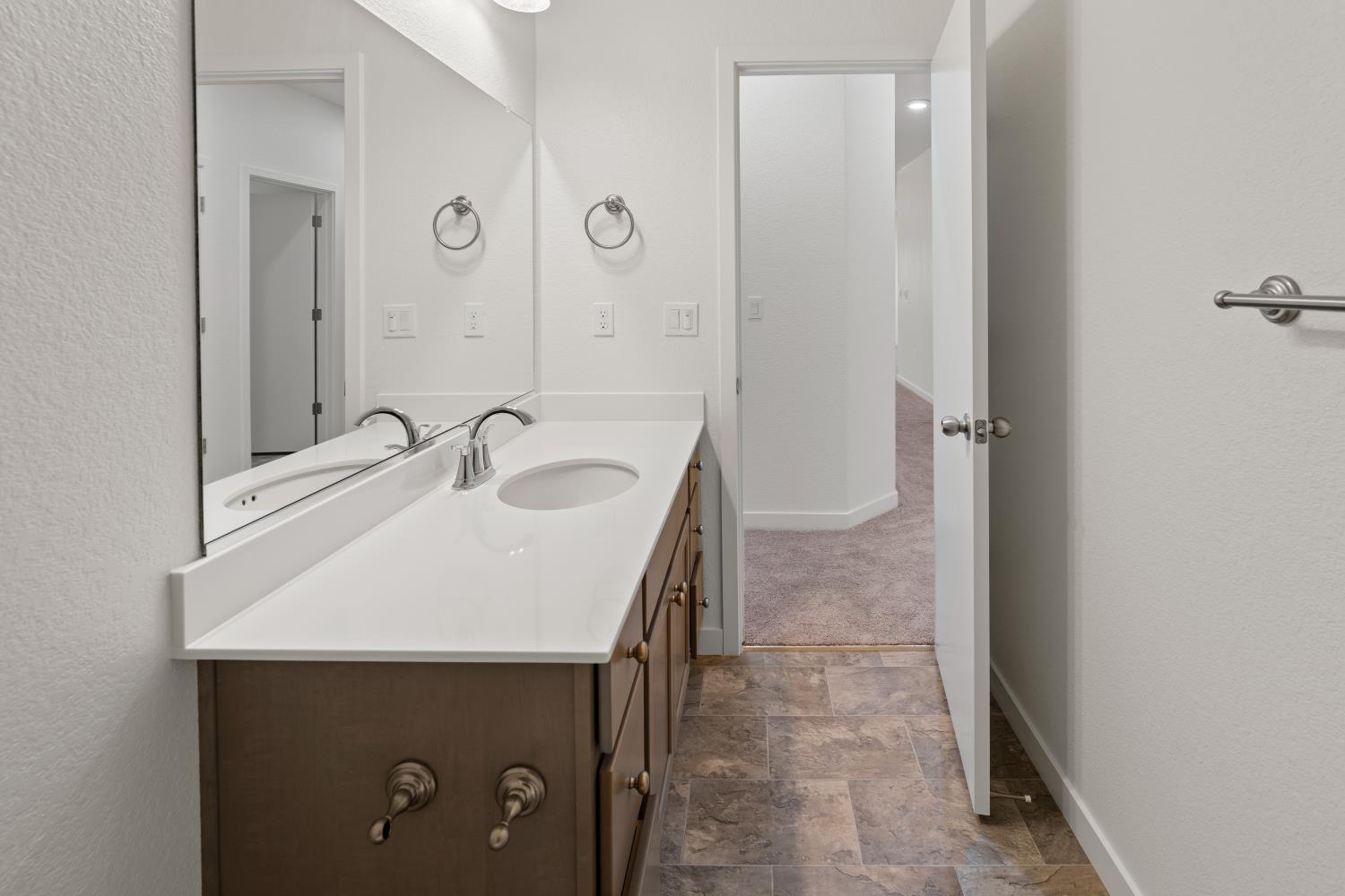 2052 Ventura Ave, Corcoran, CA 93212