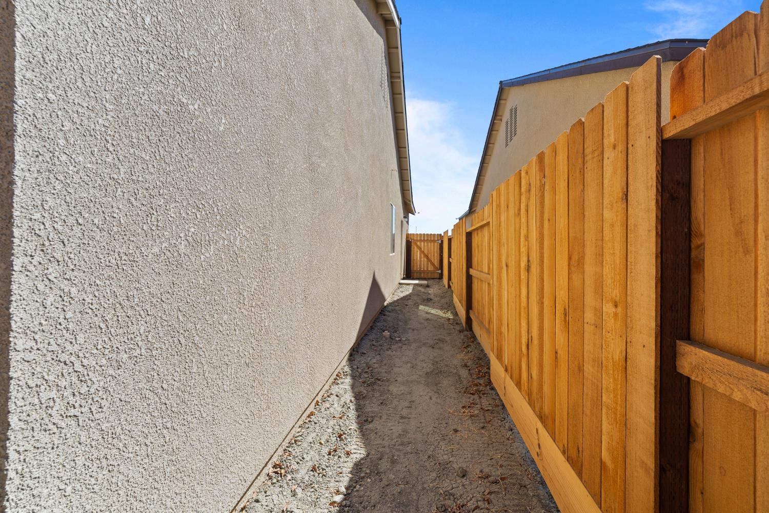 2052 Ventura Ave, Corcoran, CA 93212