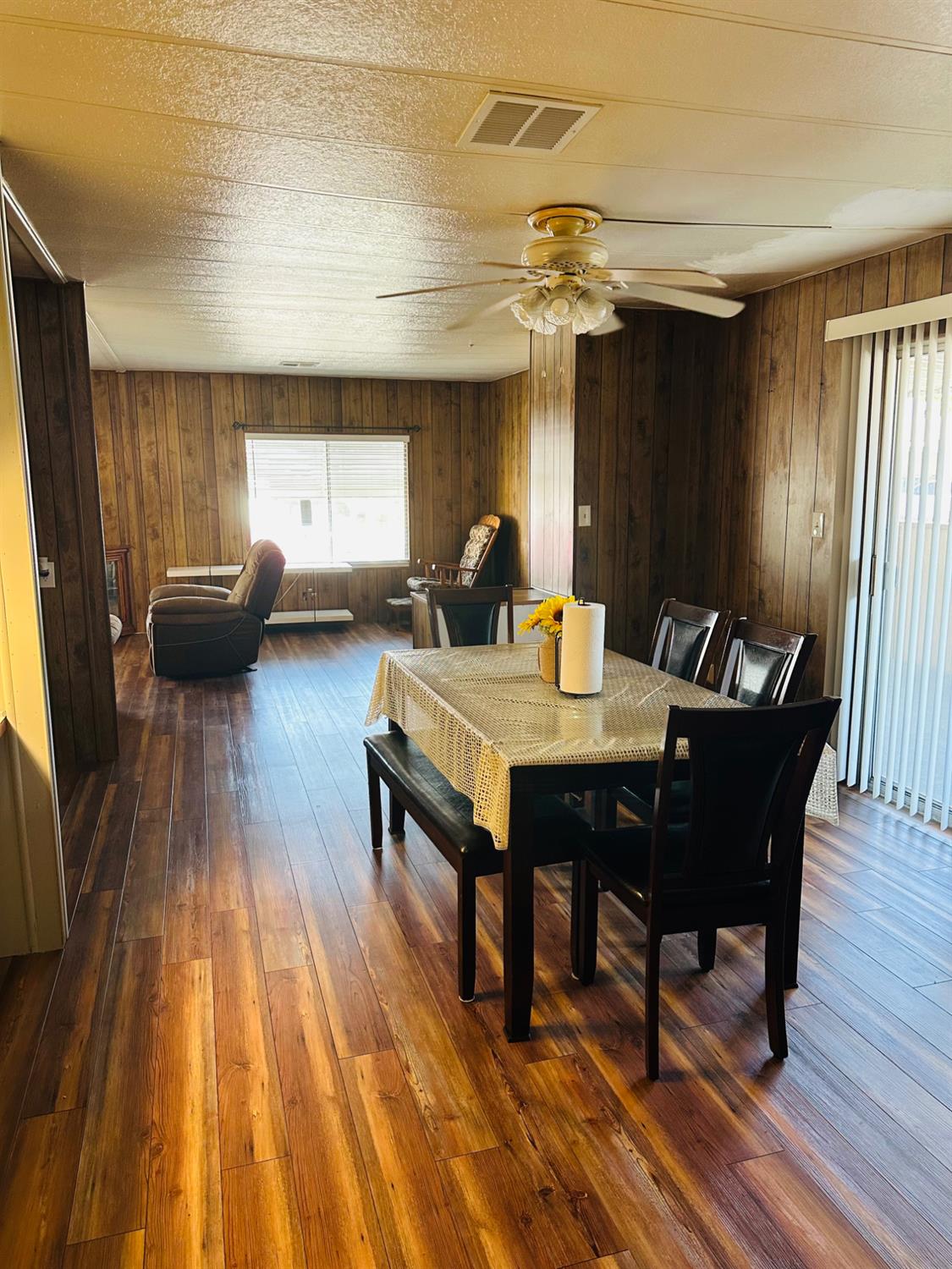 7676 N Fresno #44, Fresno, CA 93720