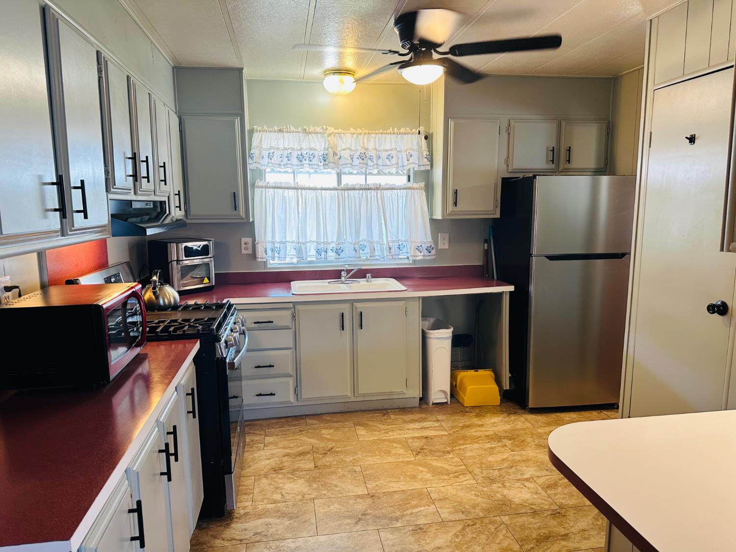7676 N Fresno #44, Fresno, CA 93720