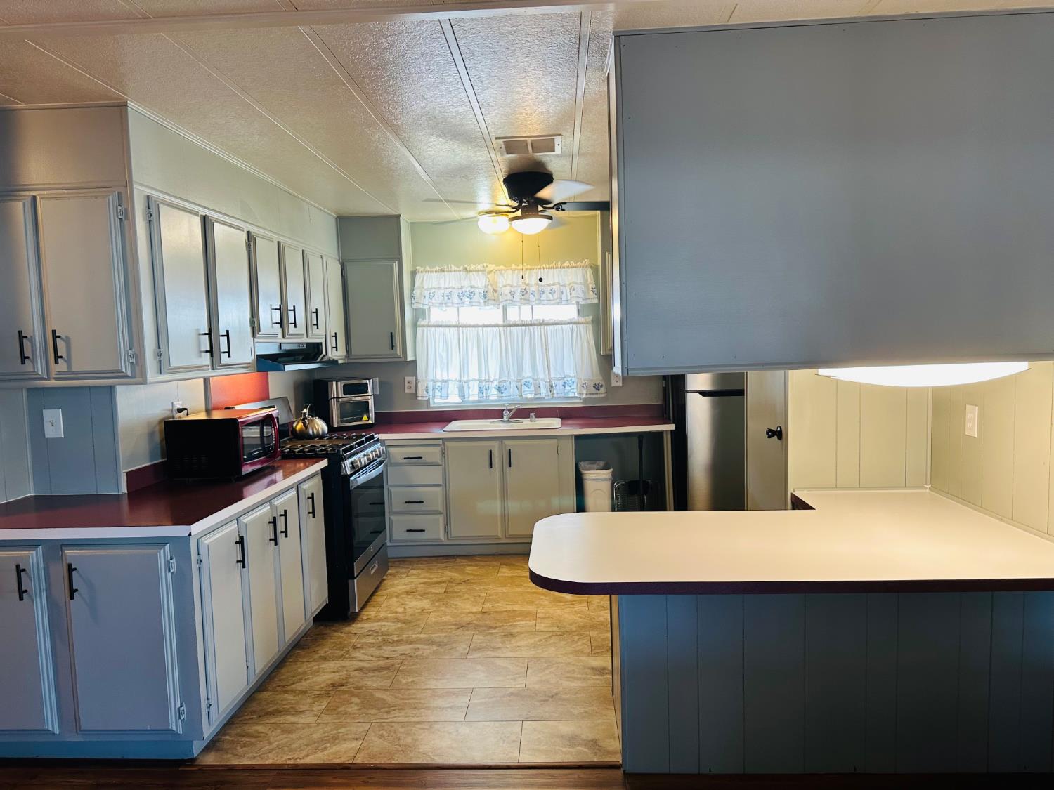 7676 N Fresno #44, Fresno, CA 93720