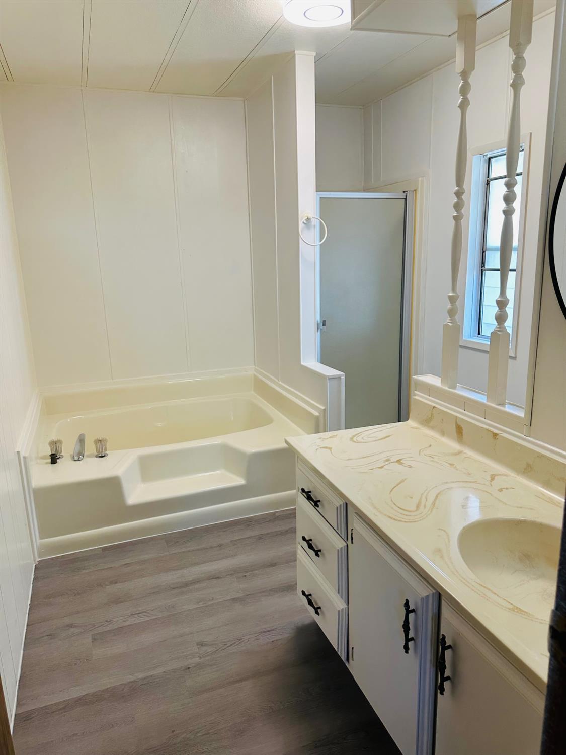 7676 N Fresno #44, Fresno, CA 93720