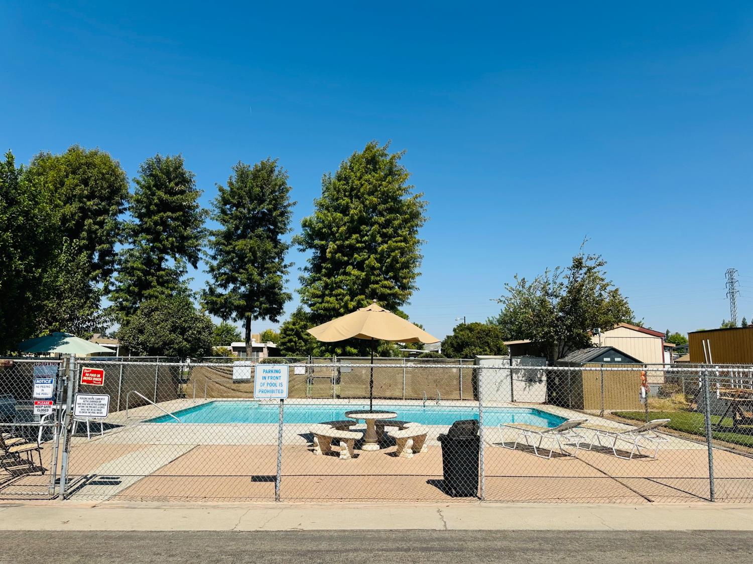7676 N Fresno #44, Fresno, CA 93720