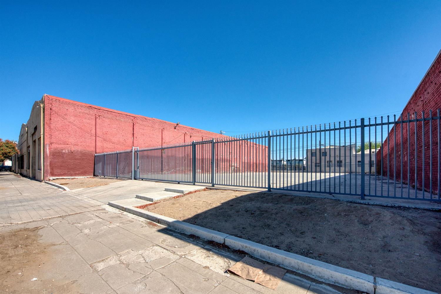 1600 1650 H St, Fresno, CA 93721