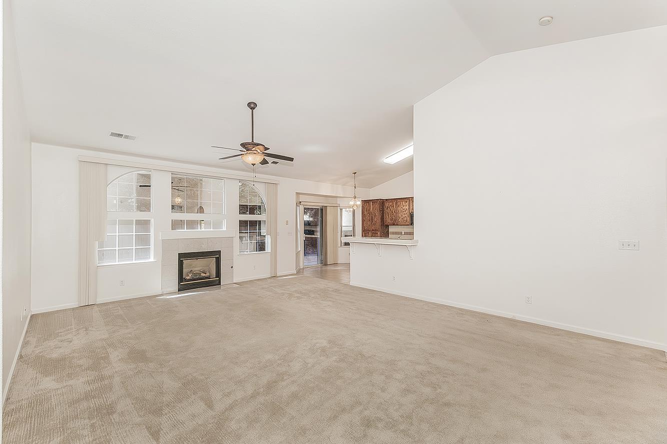 7275 N Recreation Ave, Fresno, CA 93720