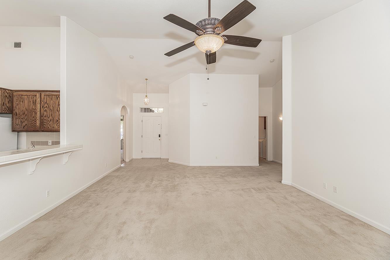 7275 N Recreation Ave, Fresno, CA 93720