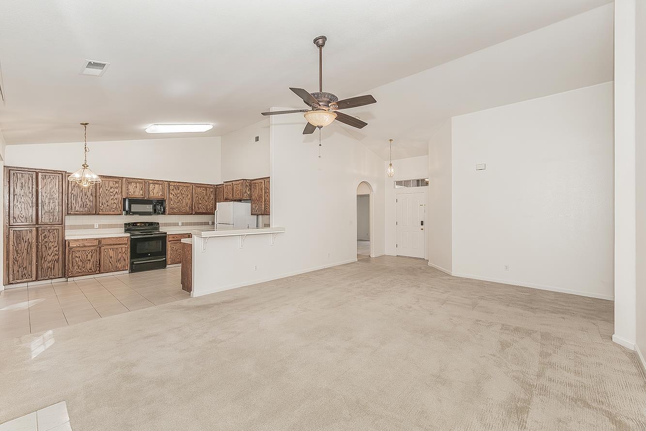 7275 N Recreation Ave, Fresno, CA 93720