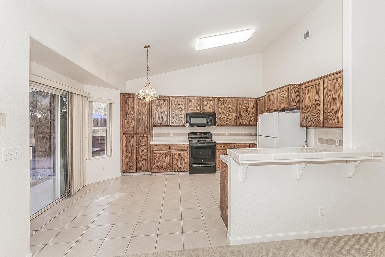 7275 N Recreation Ave, Fresno, CA 93720
