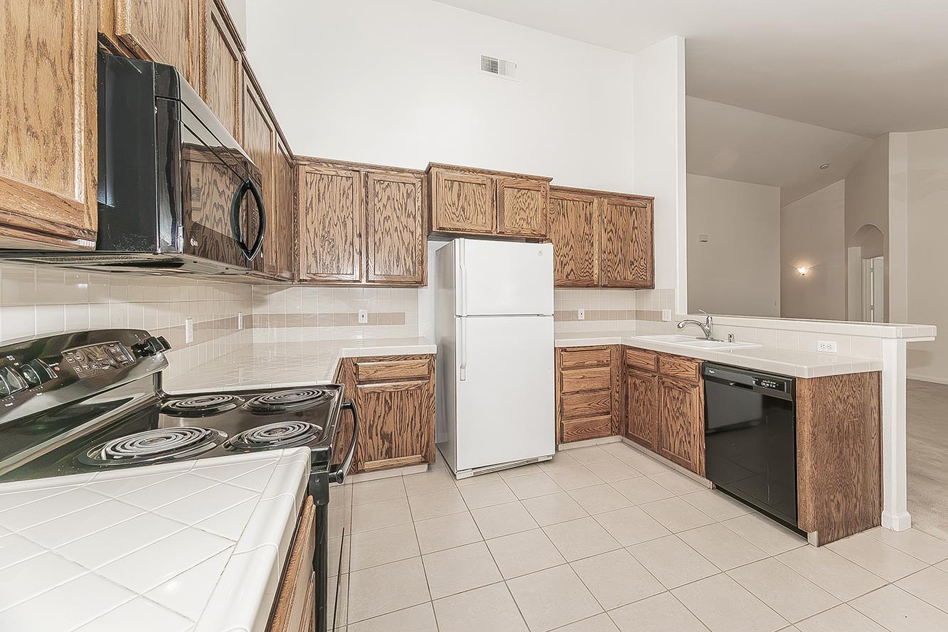 7275 N Recreation Ave, Fresno, CA 93720
