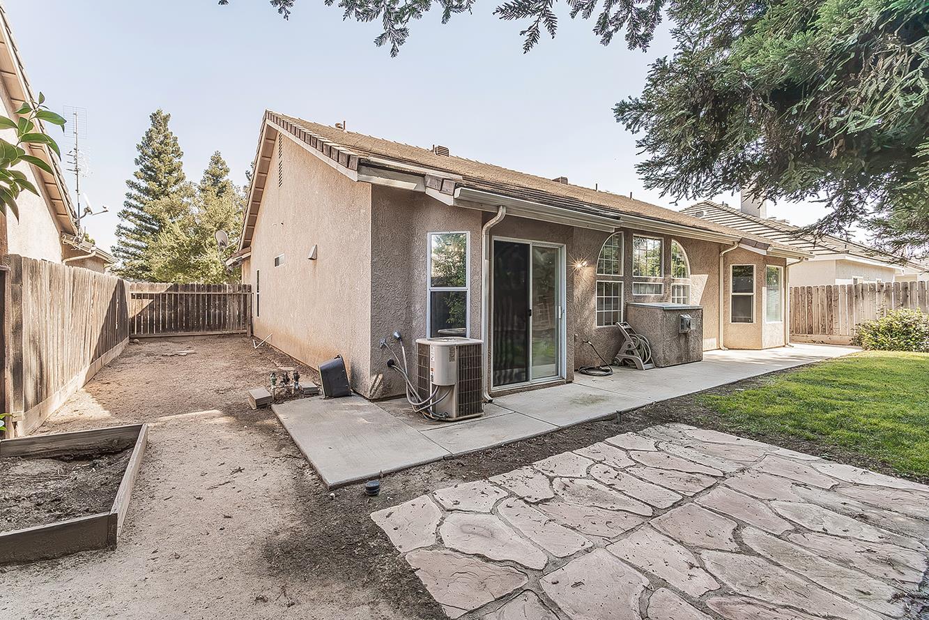 7275 N Recreation Ave, Fresno, CA 93720