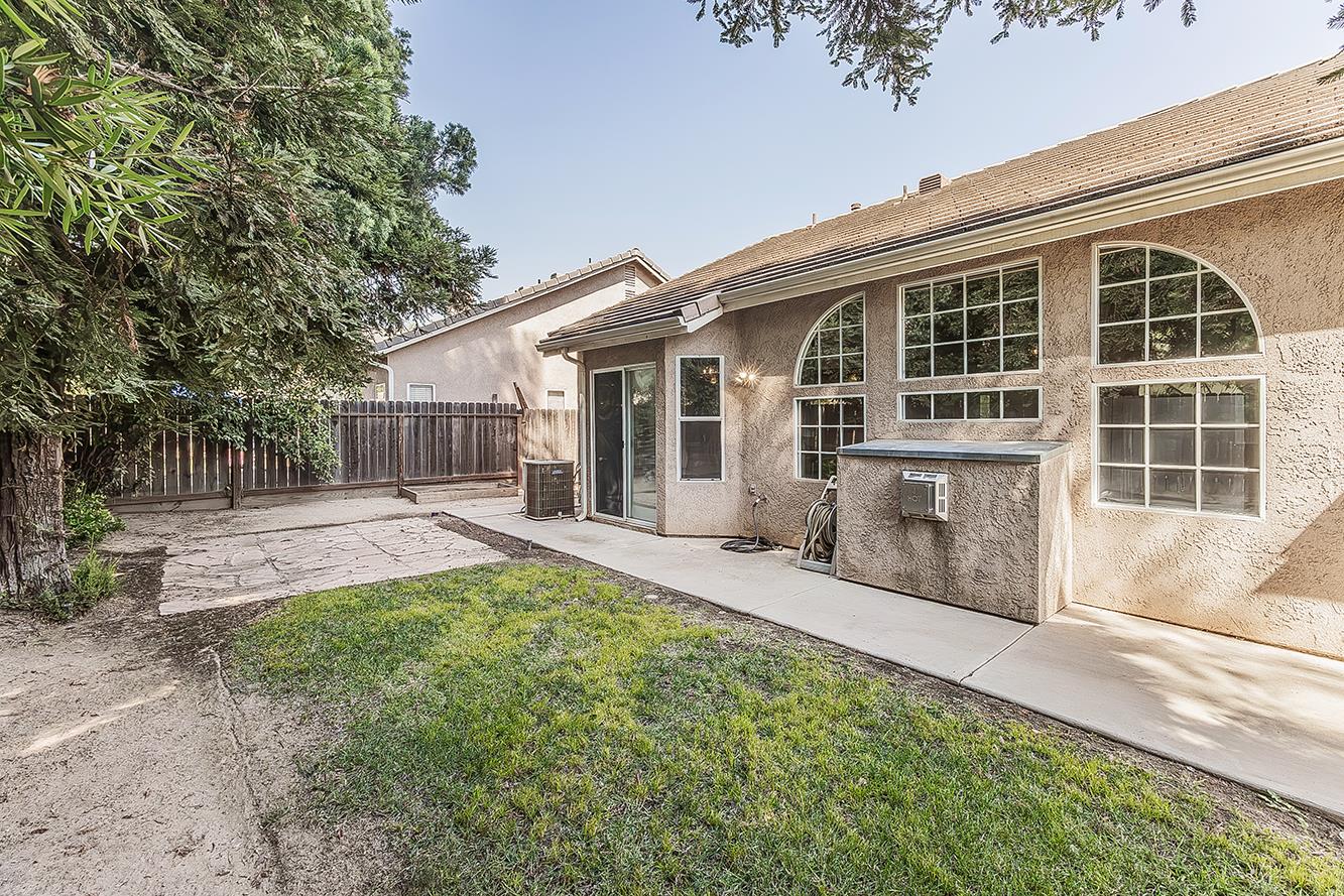 7275 N Recreation Ave, Fresno, CA 93720