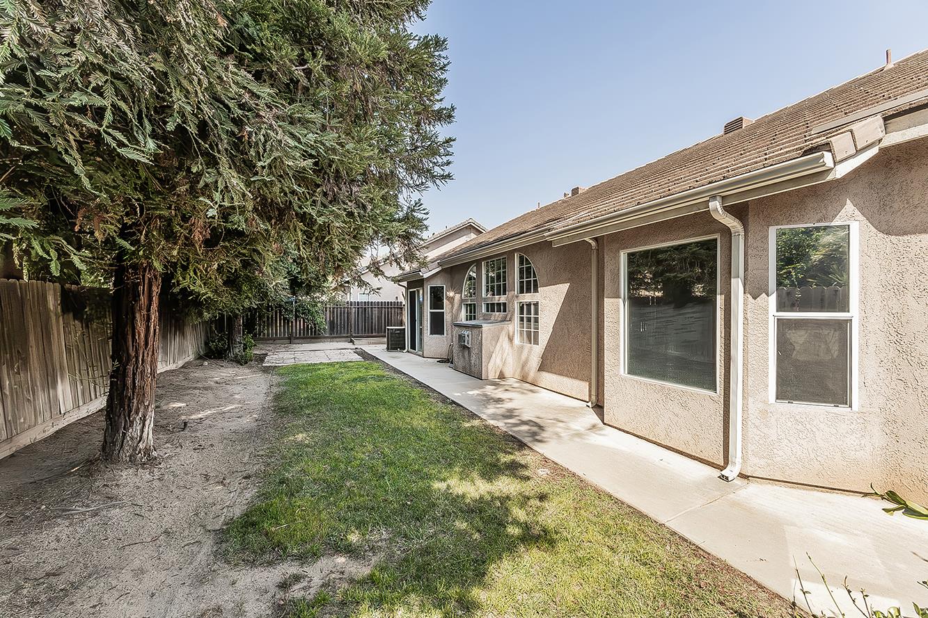 7275 N Recreation Ave, Fresno, CA 93720