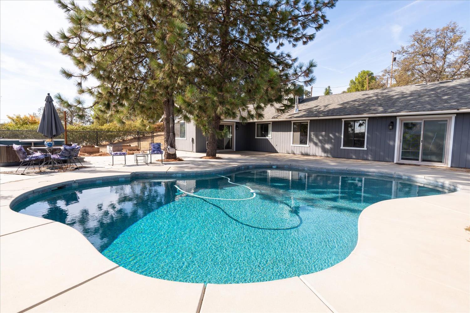 28891 Crystal Springs Ct, Coarsegold, CA 93614