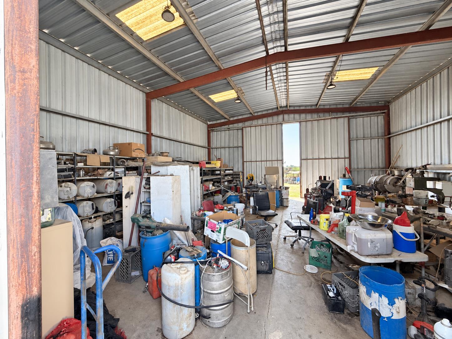 875 W Laguna Ave, Riverdale, CA 93656