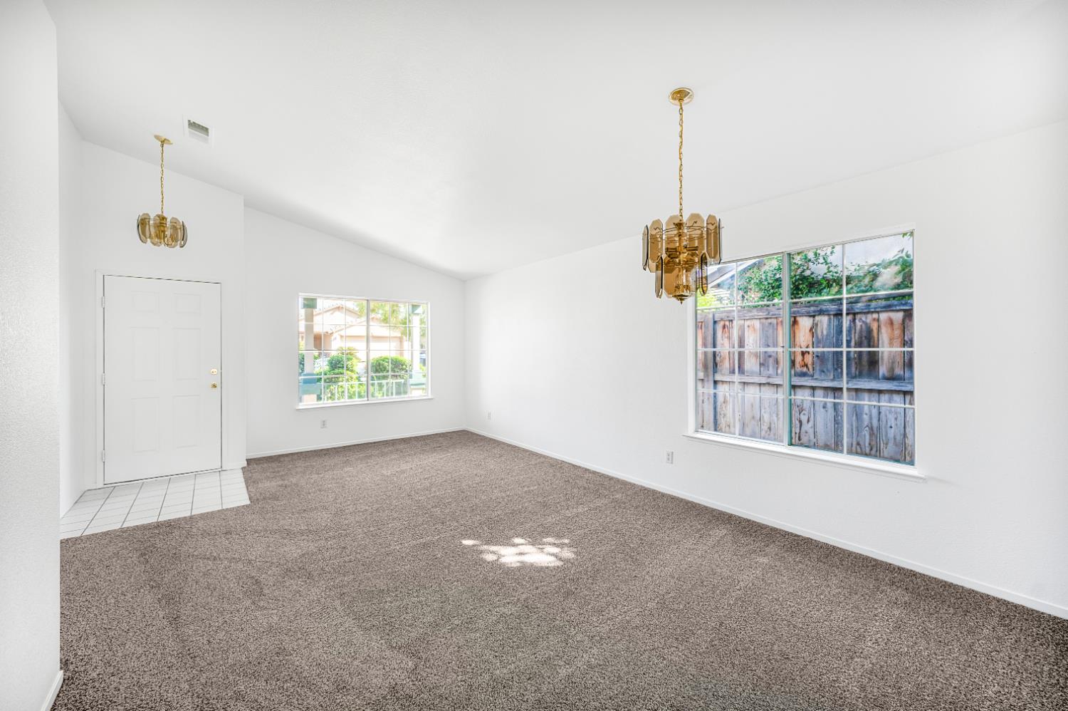 5639 W Indianapolis Ave, Fresno, CA 93722