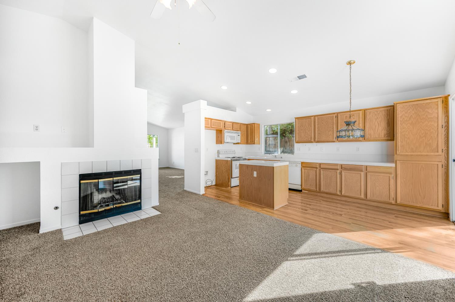 5639 W Indianapolis Ave, Fresno, CA 93722