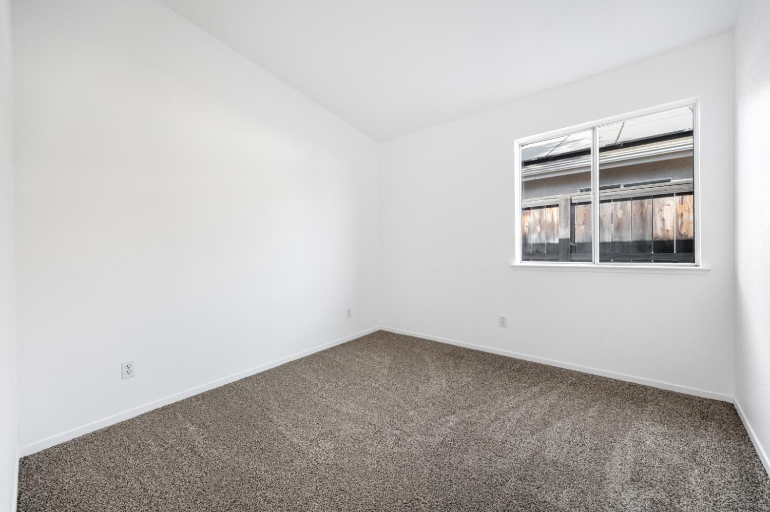 5639 W Indianapolis Ave, Fresno, CA 93722