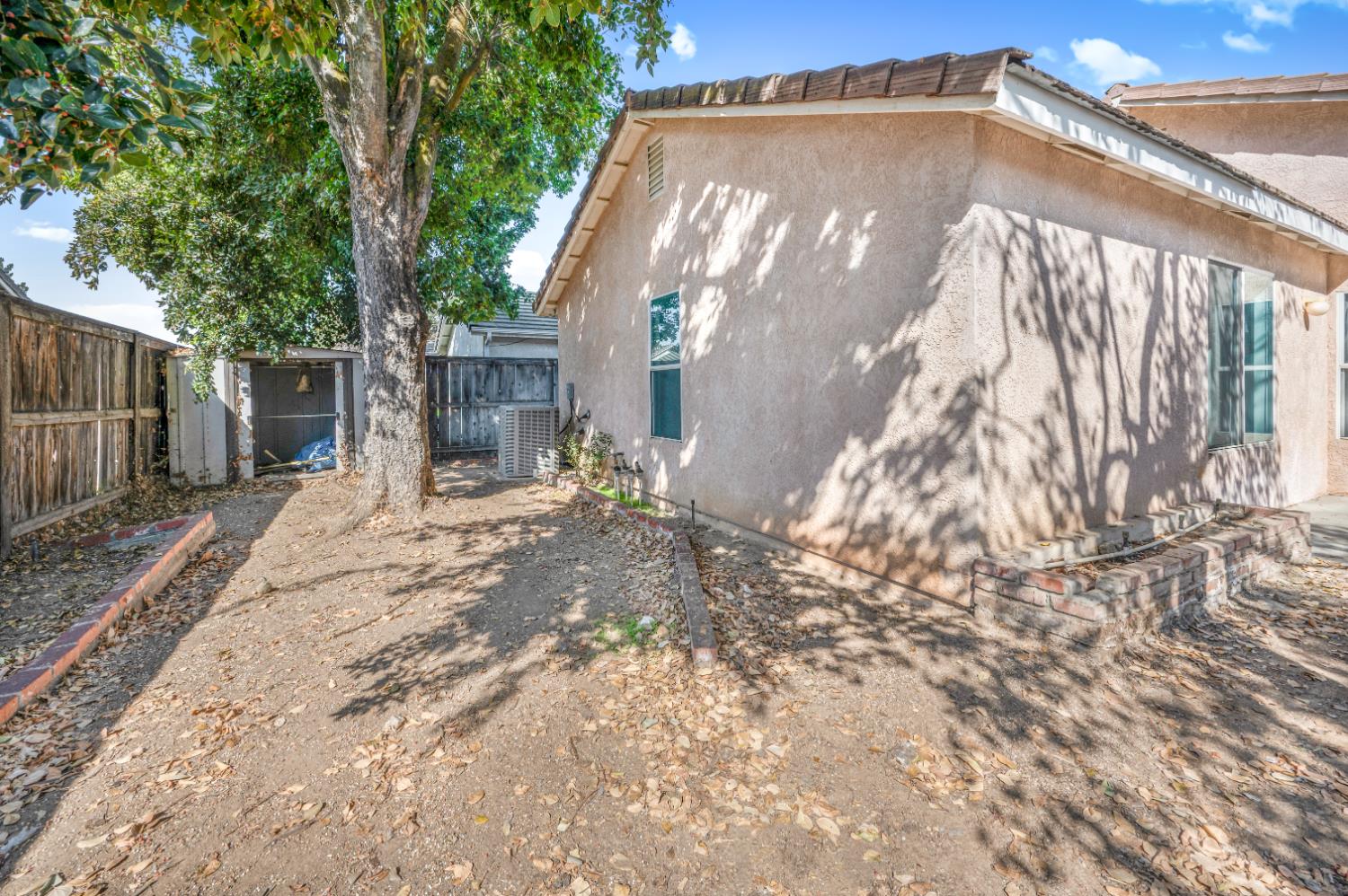 5639 W Indianapolis Ave, Fresno, CA 93722