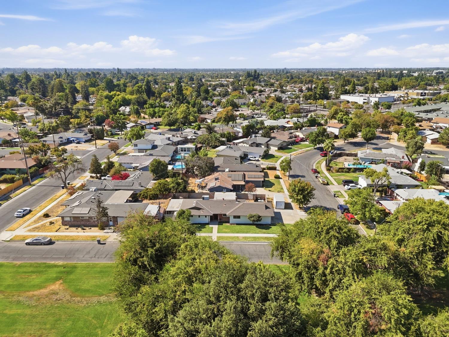 3985 N Tollhouse Rd, Fresno, CA 93726