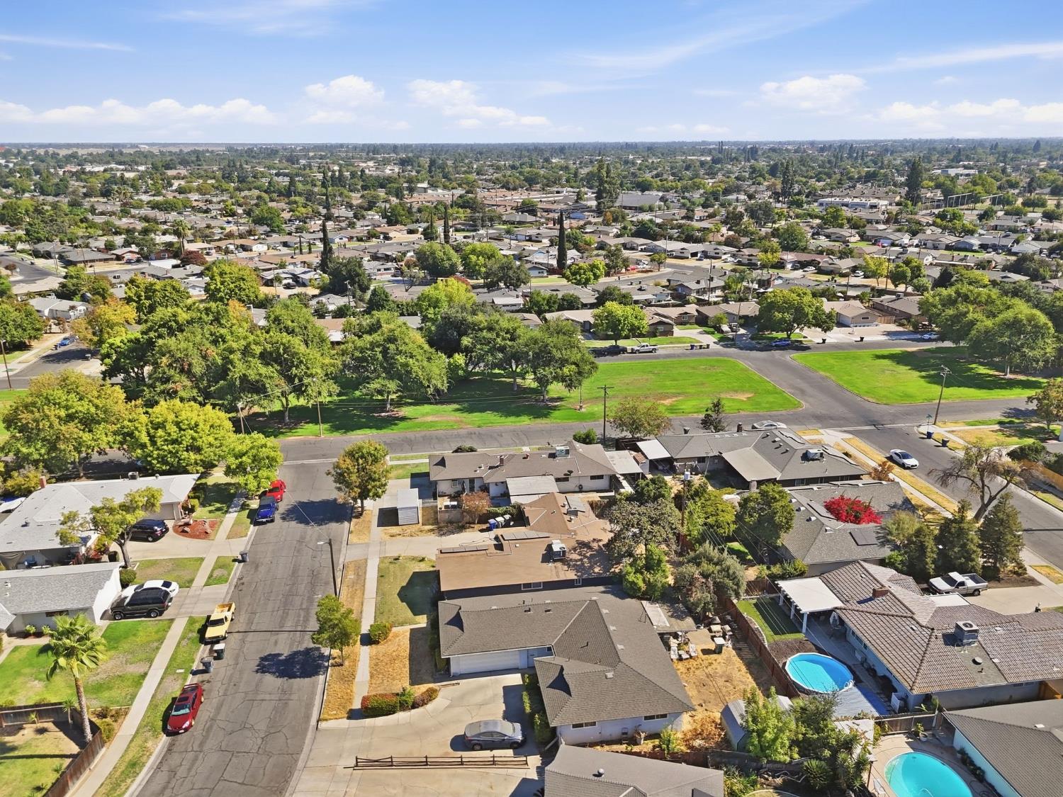 3985 N Tollhouse Rd, Fresno, CA 93726