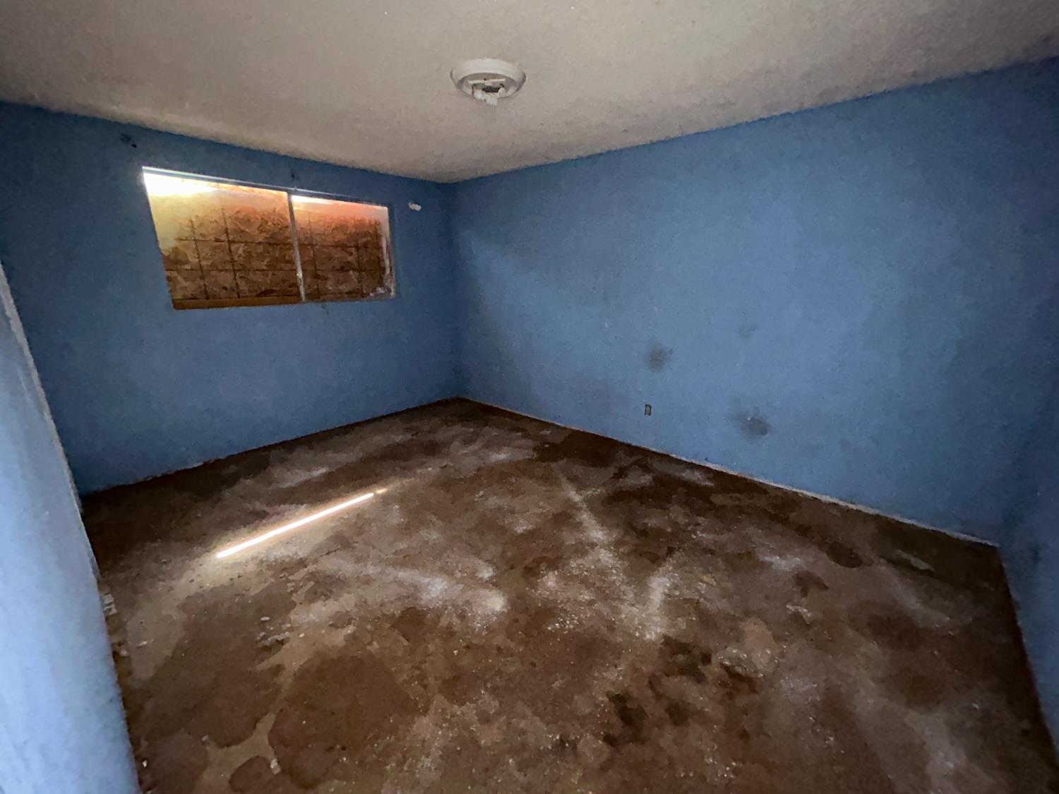 261 11Th St, Orange Cove, CA 93646