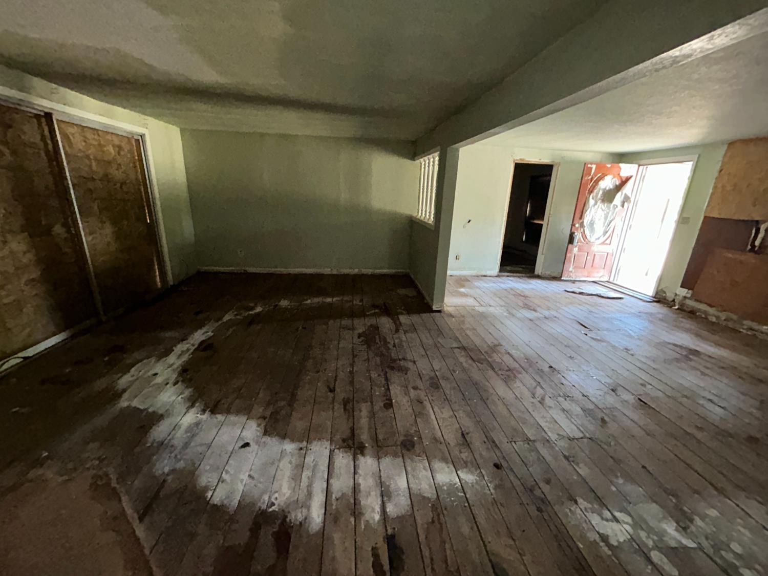261 11Th St, Orange Cove, CA 93646