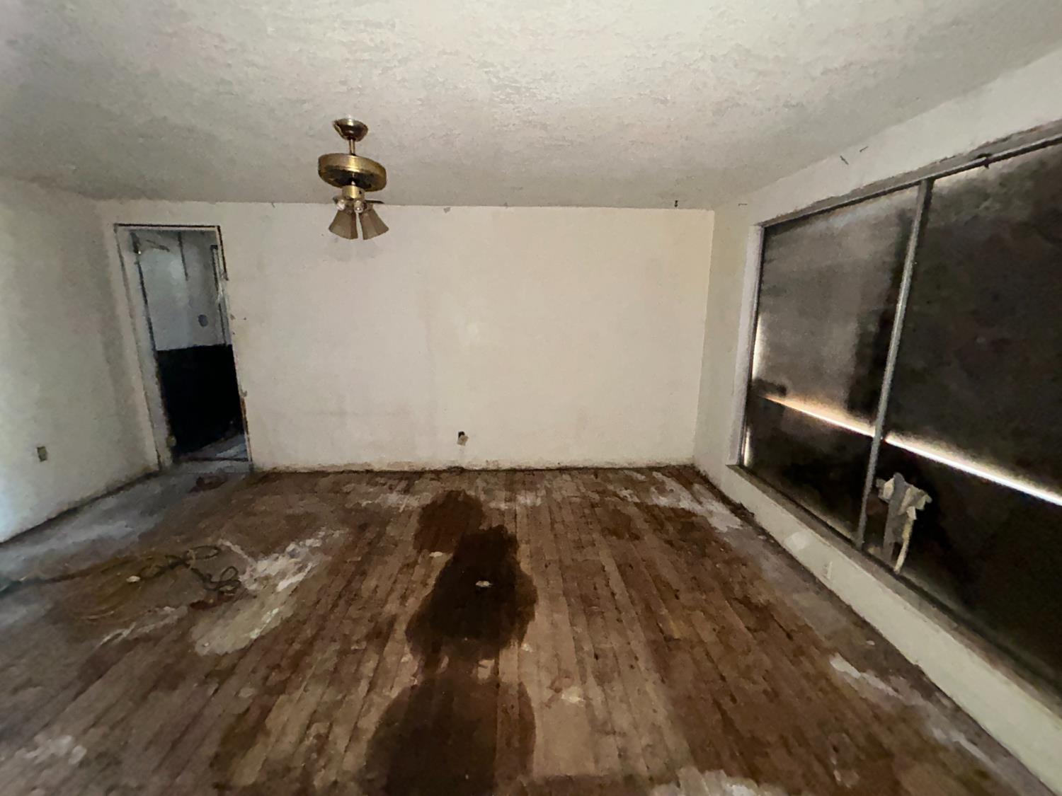 261 11Th St, Orange Cove, CA 93646