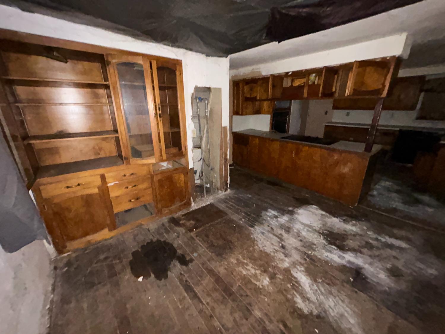 261 11Th St, Orange Cove, CA 93646