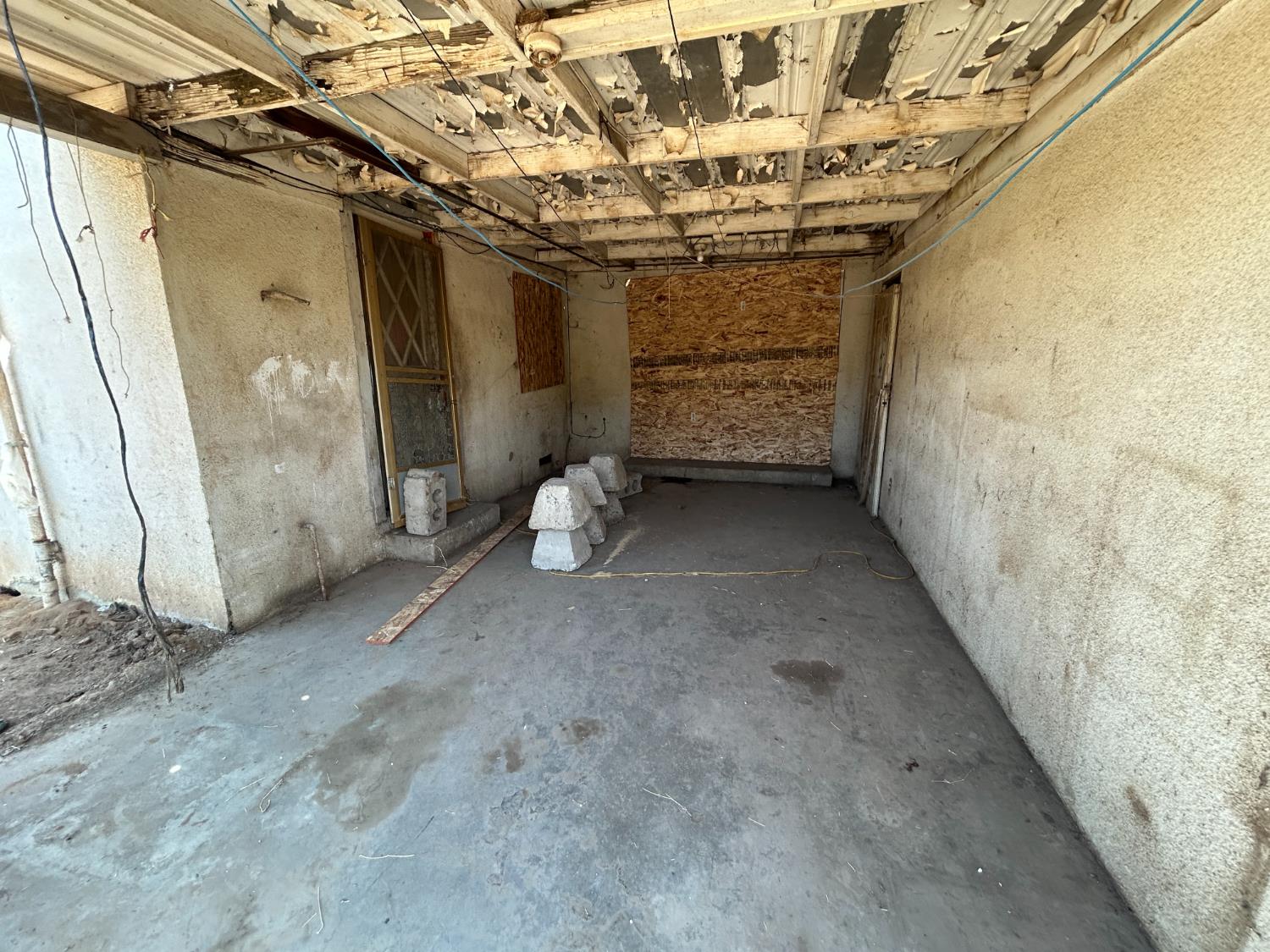 261 11Th St, Orange Cove, CA 93646