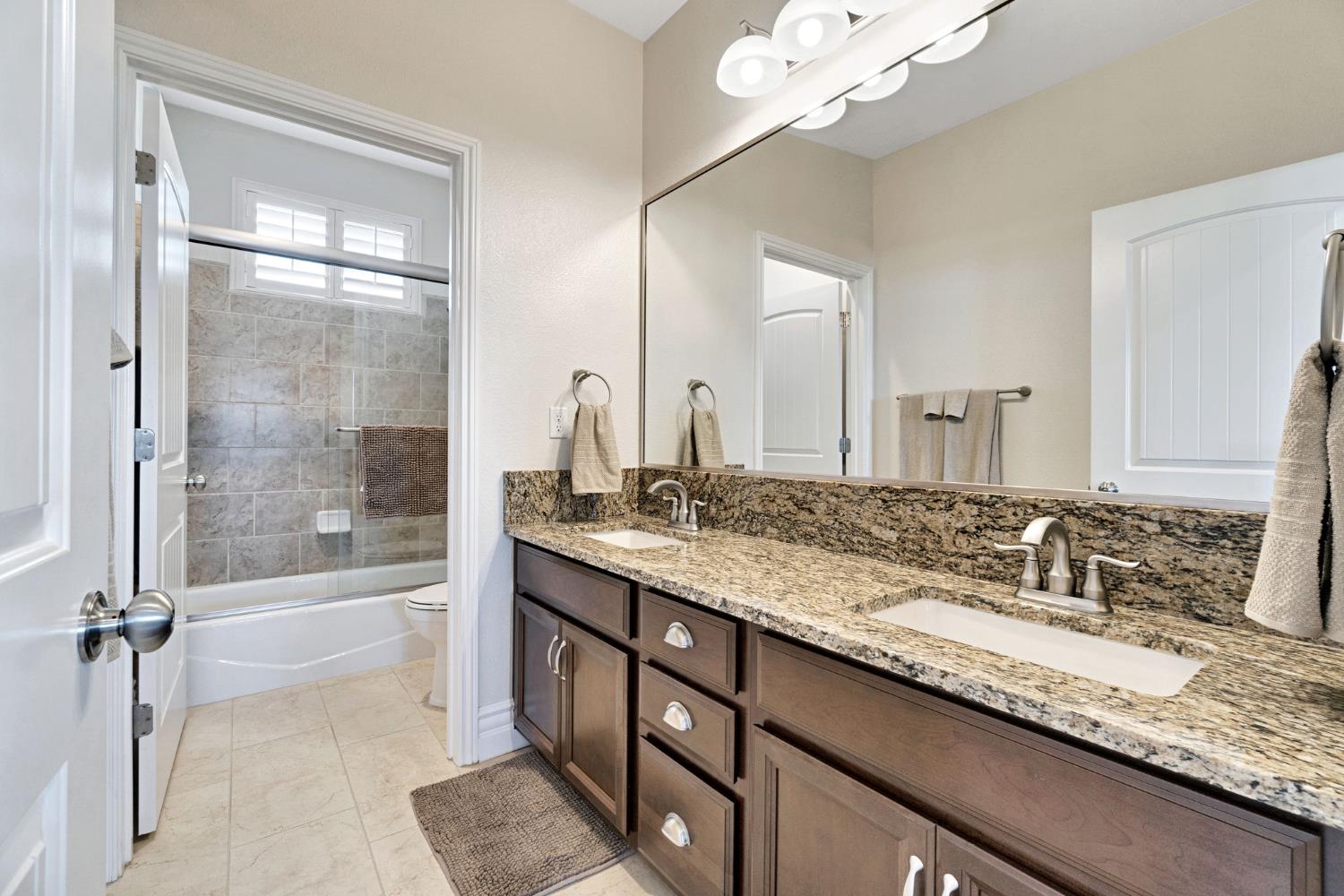 3134 Lincoln Ave, Clovis, CA 93619