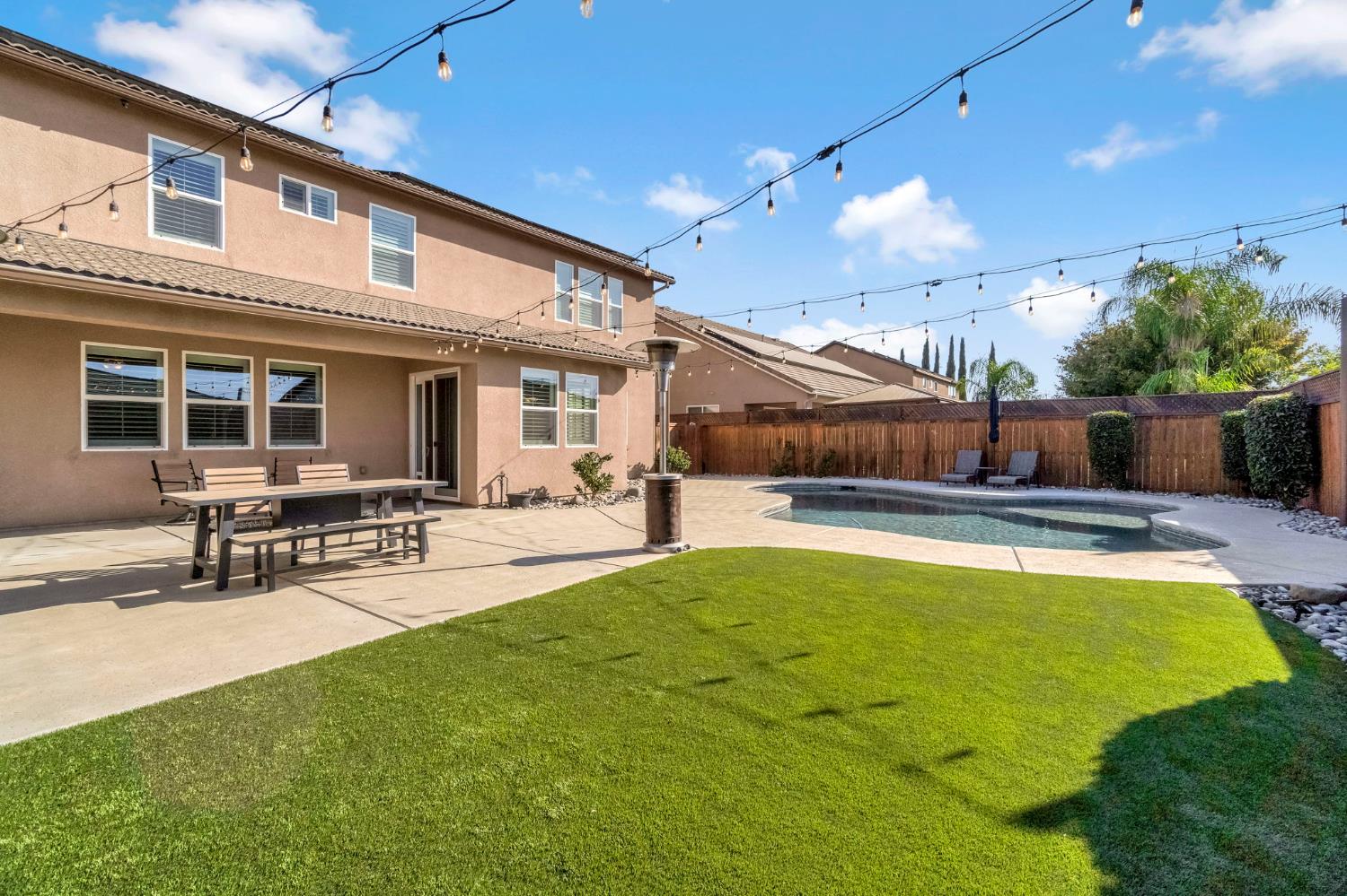 3134 Lincoln Ave, Clovis, CA 93619