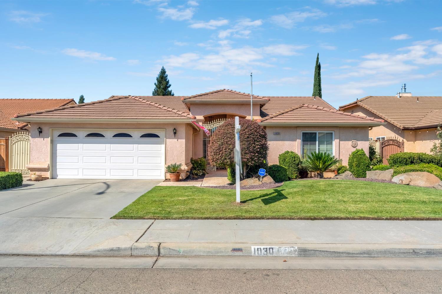 1030 Imperial Dr, Madera, CA 93637