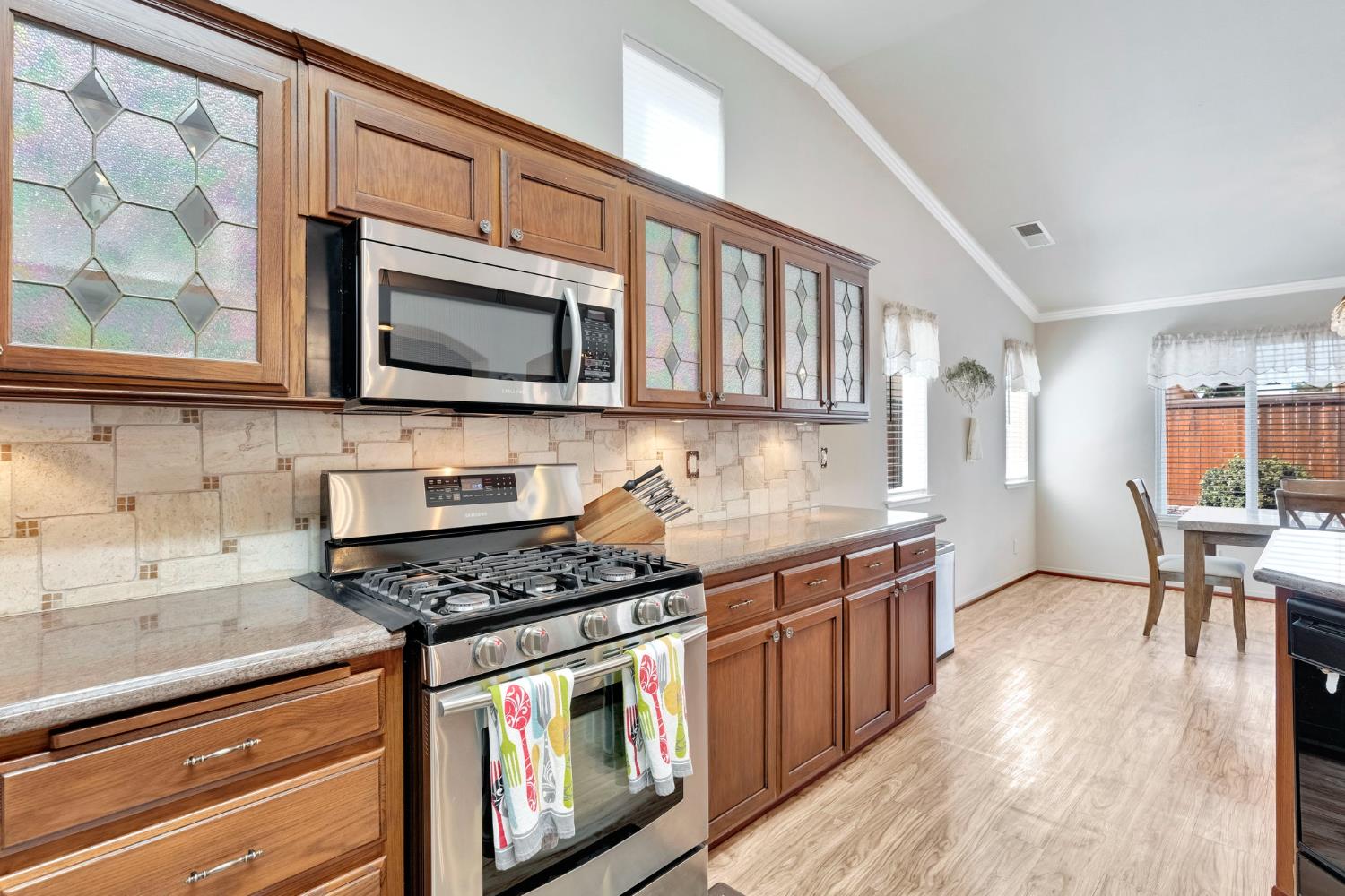 1030 Imperial Dr, Madera, CA 93637