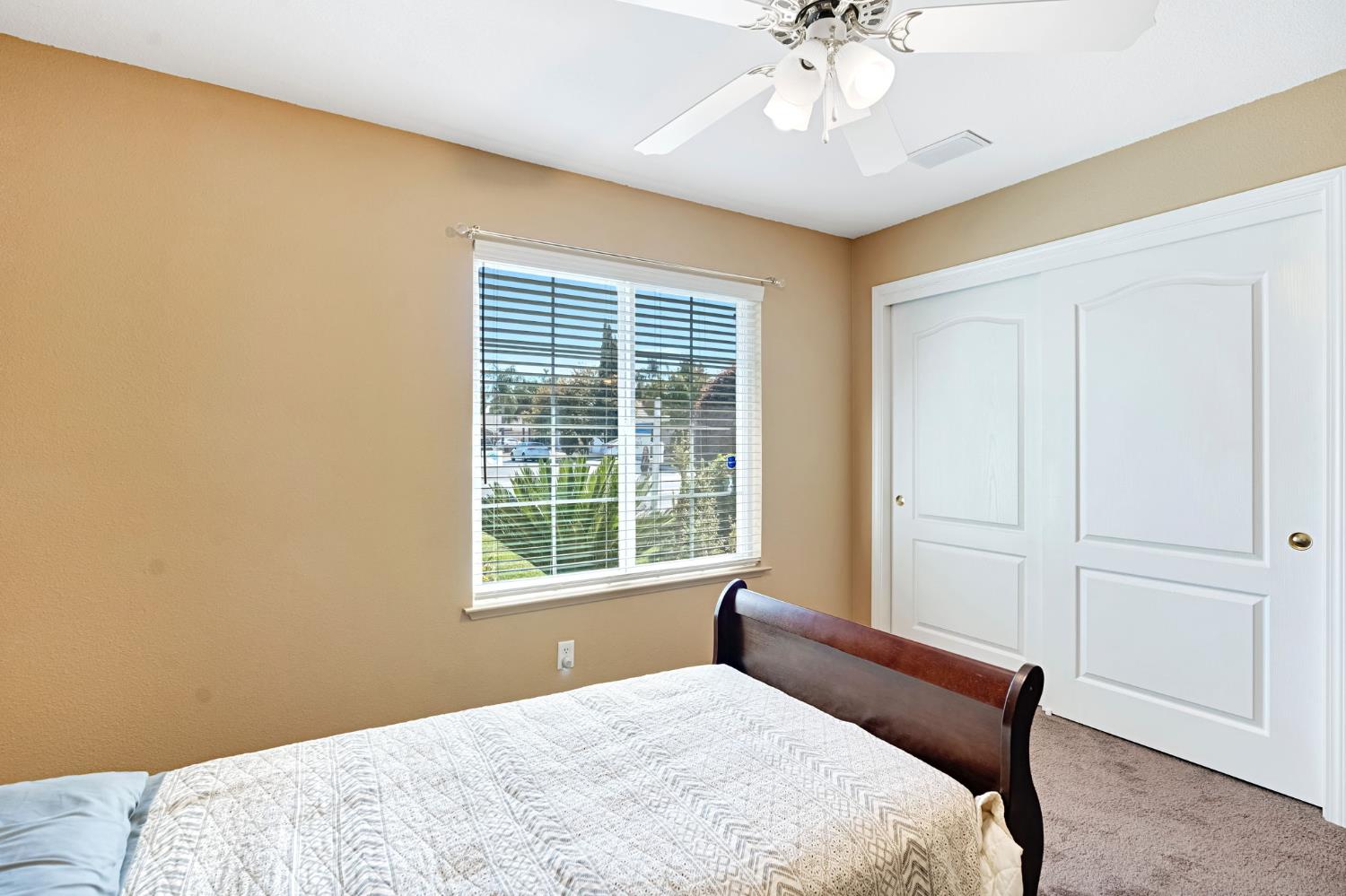 1030 Imperial Dr, Madera, CA 93637