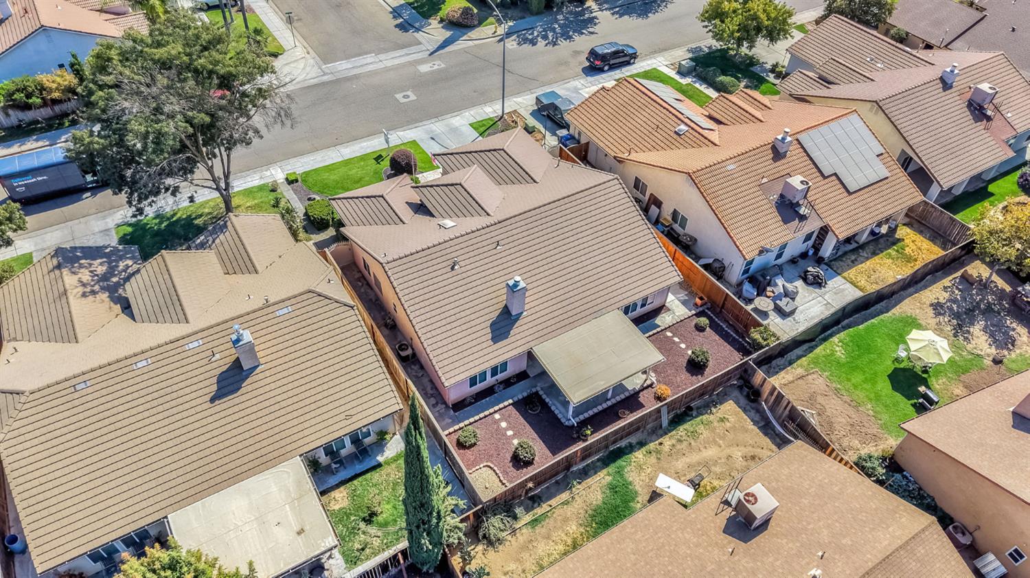 1030 Imperial Dr, Madera, CA 93637