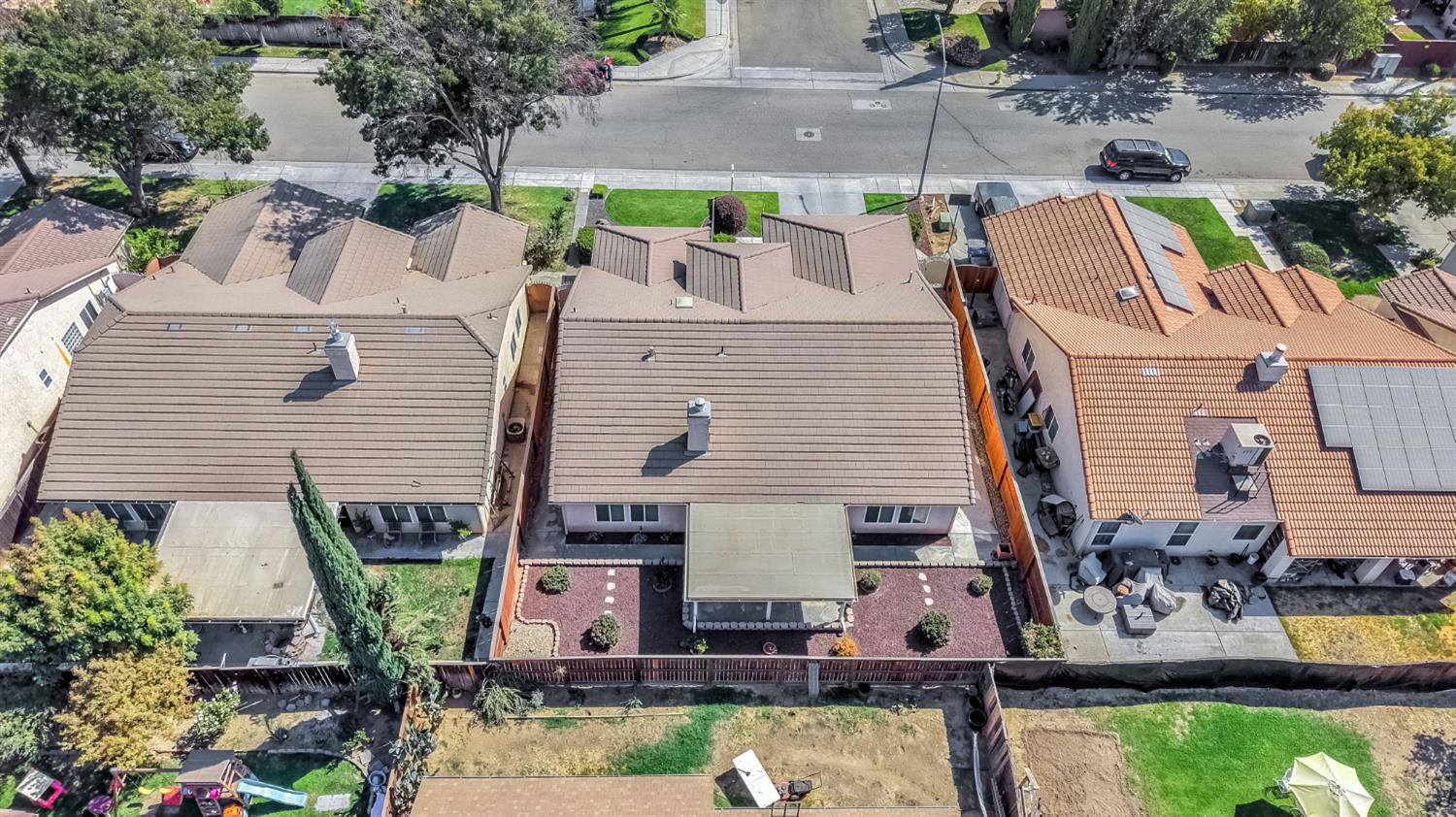 1030 Imperial Dr, Madera, CA 93637