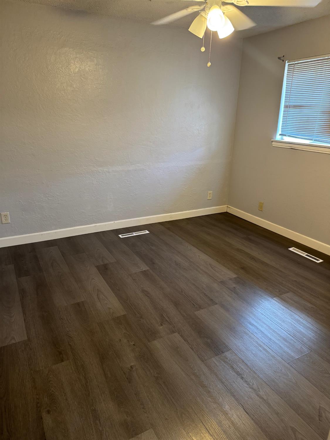 1831 W Simpson Ave, Fresno, CA 93705