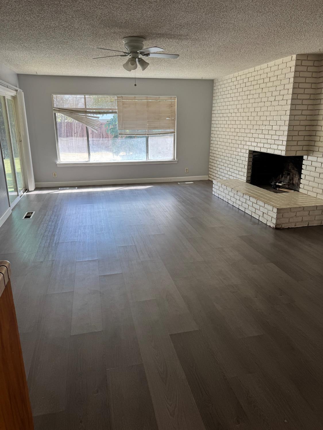 1831 W Simpson Ave, Fresno, CA 93705