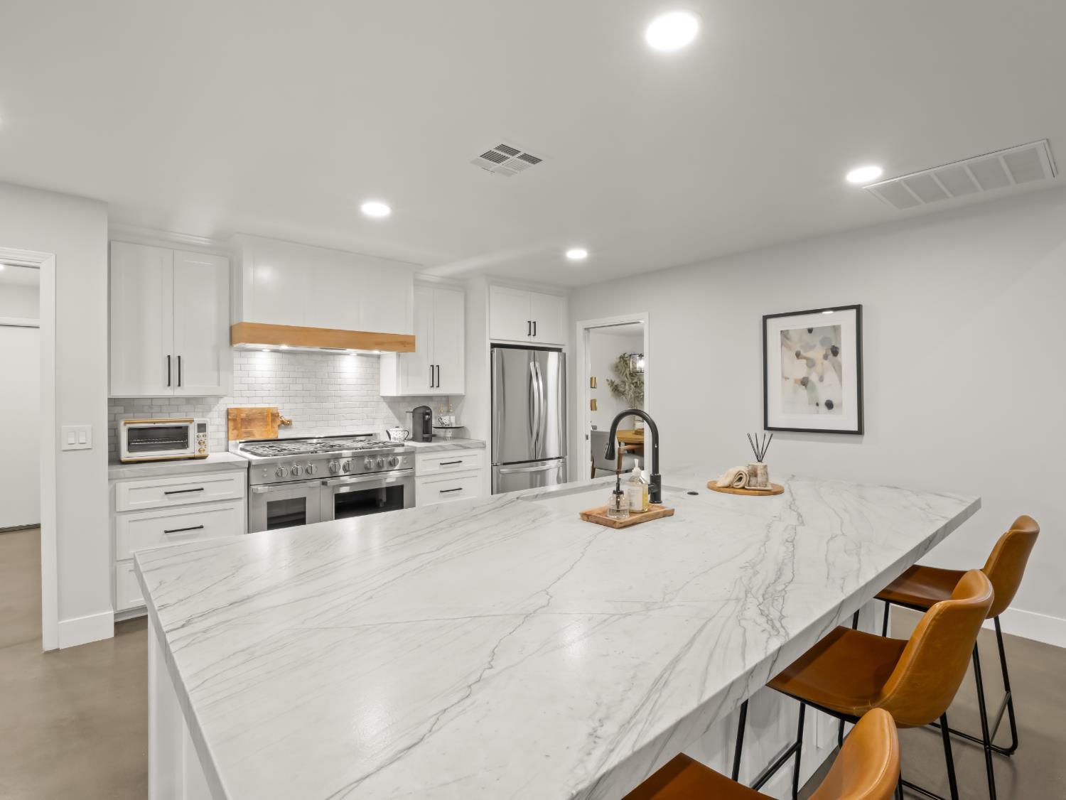 3761 W Alluvial Ave, Fresno, CA 93711